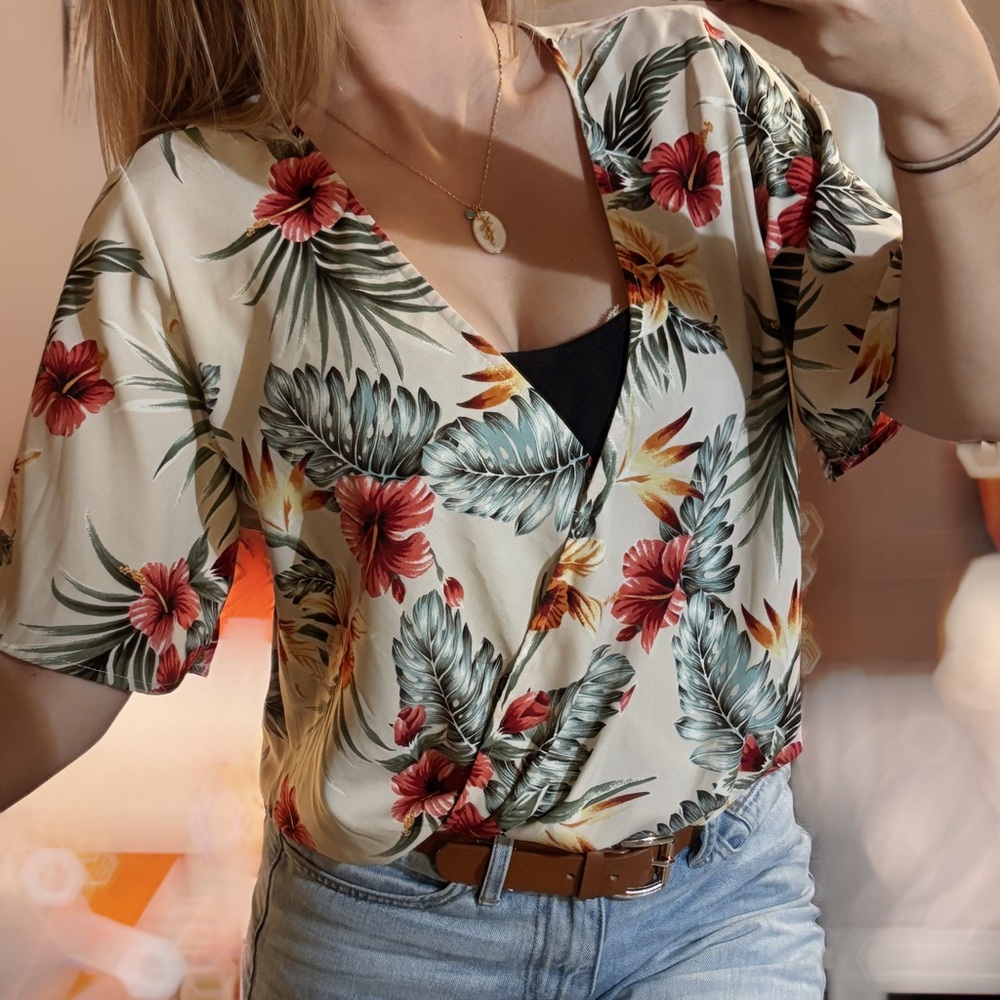 Floral Hawaiian Wrap cropped elastic waist band summer top women v-neck
